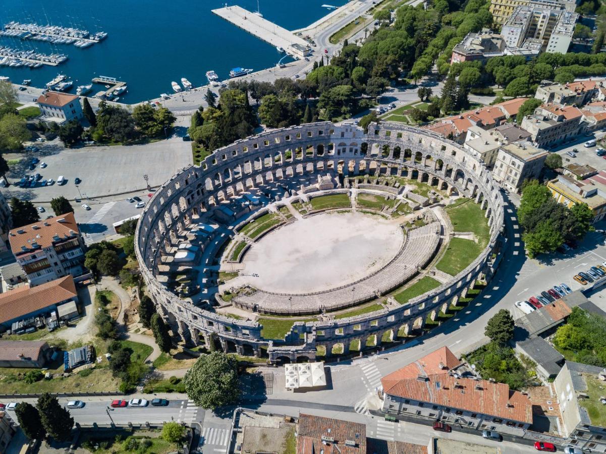 Cubo Appartement Pula Buitenkant foto